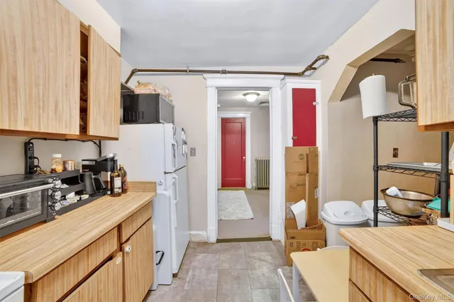 a view of a room with entryway bedroom and windows