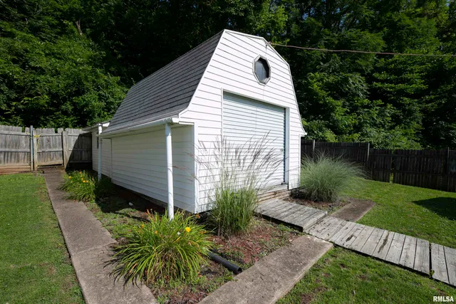 $65,500 | 578 North Hamm Lane, Astoria, IL 61501