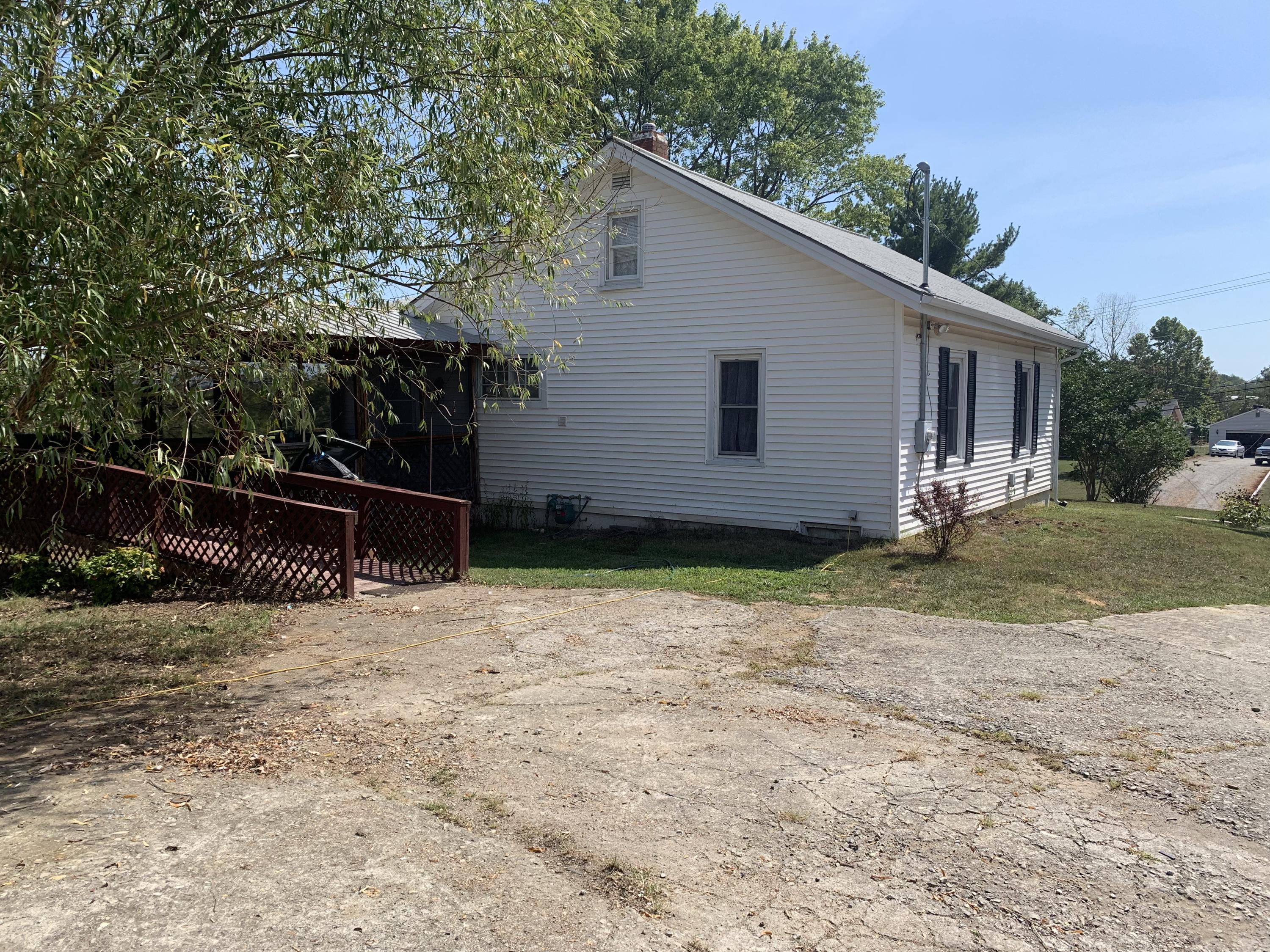 701 North Mill Road Salem, VA 24153 - Photo 27 of 32 Back