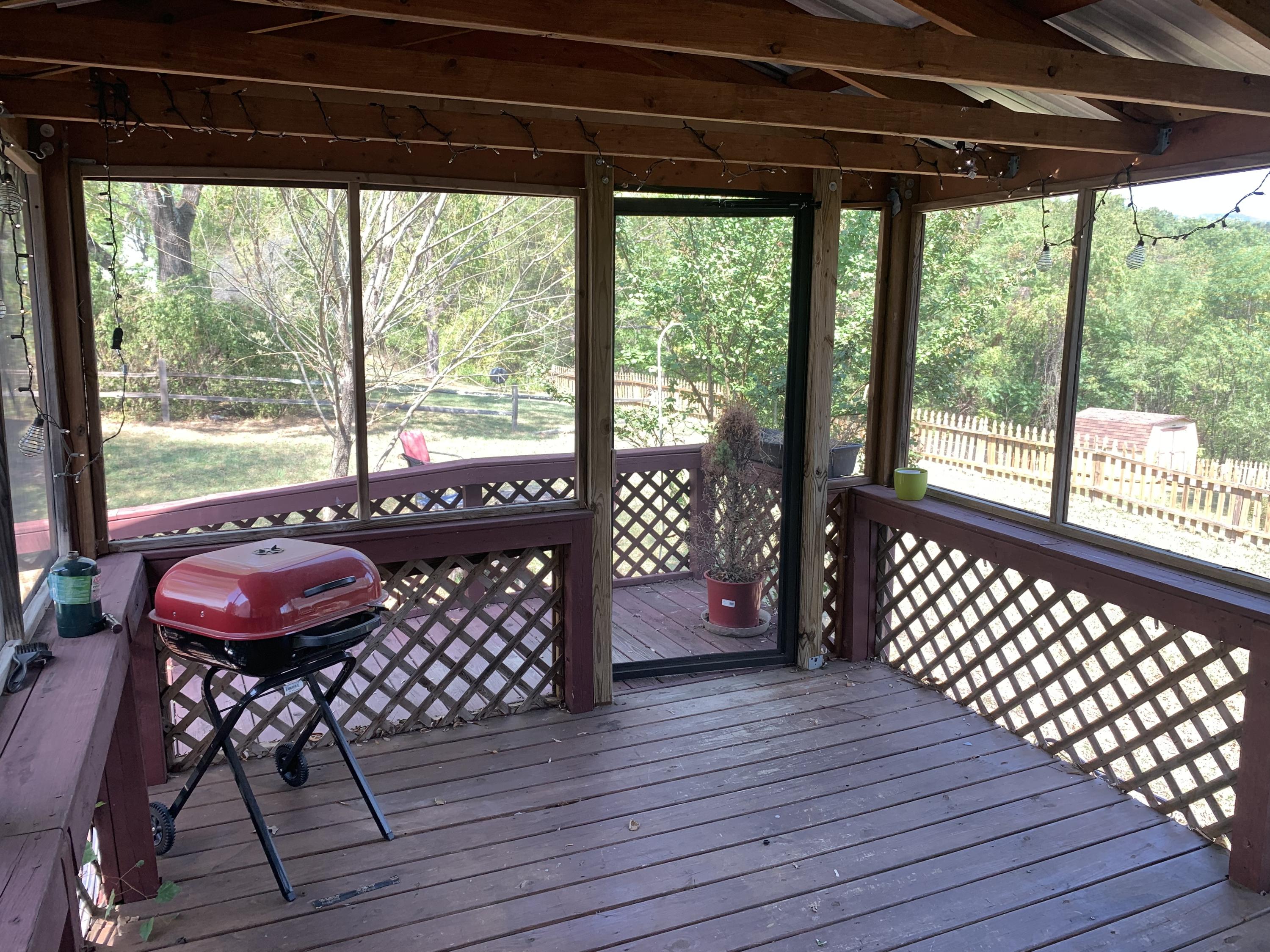 701 North Mill Road Salem, VA 24153 - Photo 32 of 32 Screened in porch