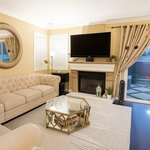 $4,600 | 16706 Tim Lane, Van Nuys, CA 91406