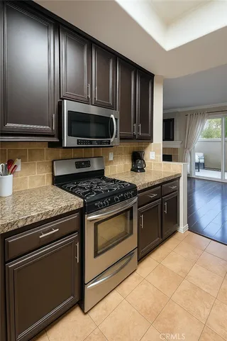 $4,600 | 16706 Tim Lane, Van Nuys, CA 91406