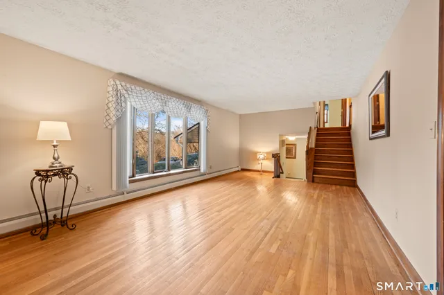 $499,900 | 42 John Marshall Drive, Glastonbury, CT 06033