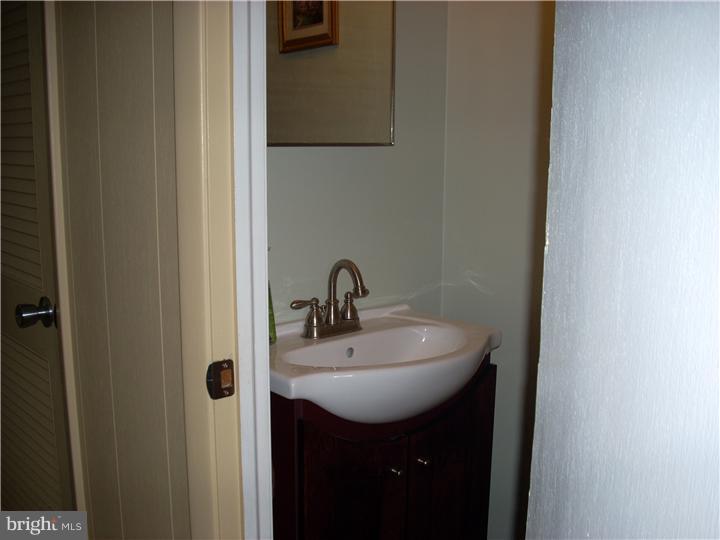 1484 Foster Road Warminster, PA 18974 - Photo 15 of 25 Bathroom