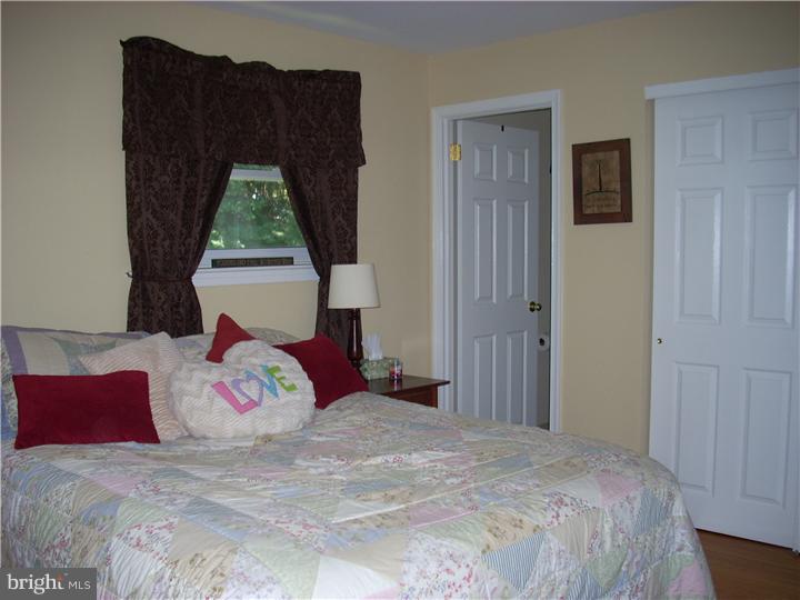 1484 Foster Road Warminster, PA 18974 - Photo 21 of 25 Master Bedroom