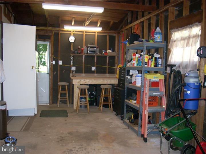 1484 Foster Road Warminster, PA 18974 - Photo 24 of 25 Garage