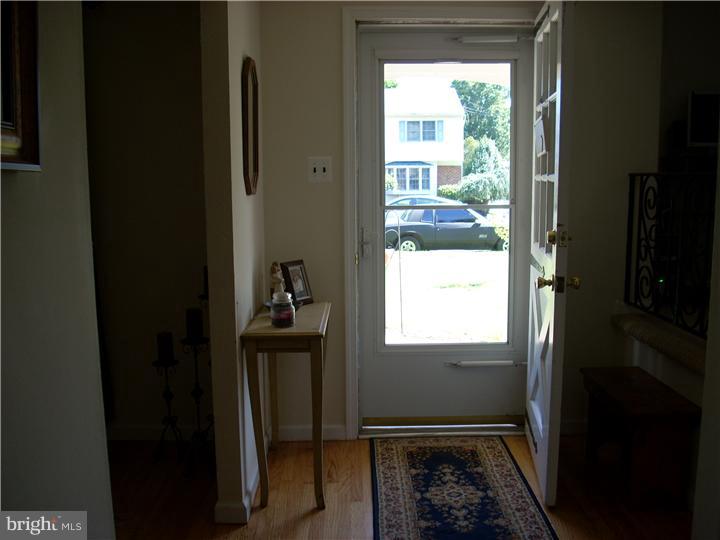 1484 Foster Road Warminster, PA 18974 - Photo 7 of 25 Foyer