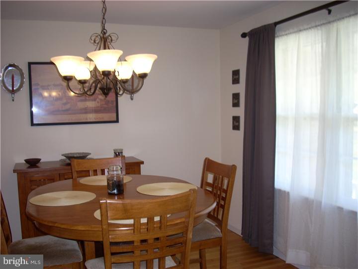 1484 Foster Road Warminster, PA 18974 - Photo 10 of 25 Dining Room