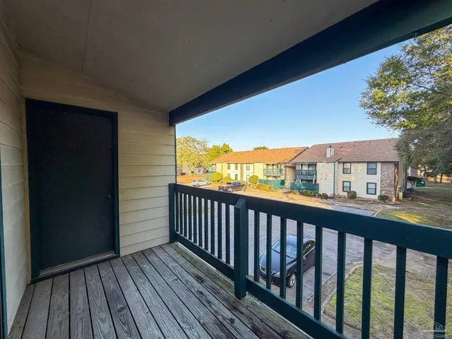 $1,595 | 2299 Scenic Highway, Unit P8, Pensacola, FL 32503