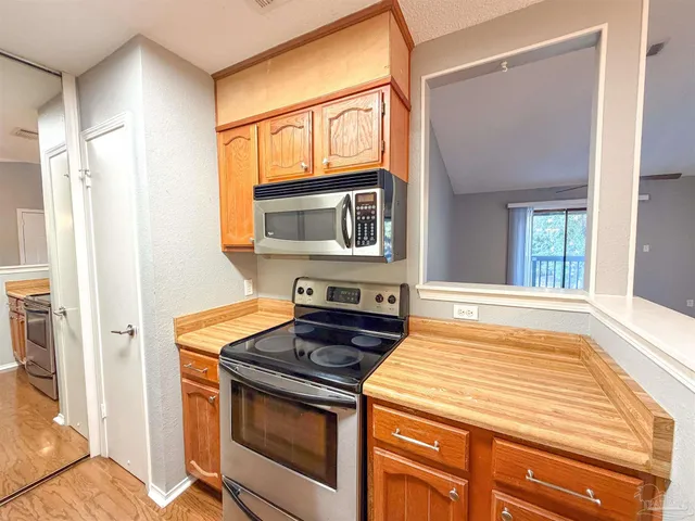 $1,595 | 2299 Scenic Highway, Unit P8, Pensacola, FL 32503