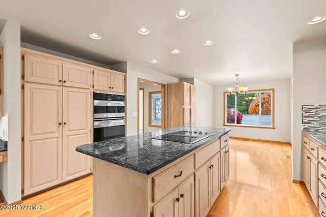 $985,000 | 613 South Friedline Road, Yakima, WA 98908