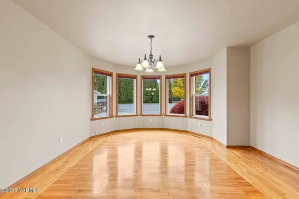 $965,000 | 613 South Friedline Road, Yakima, WA 98908