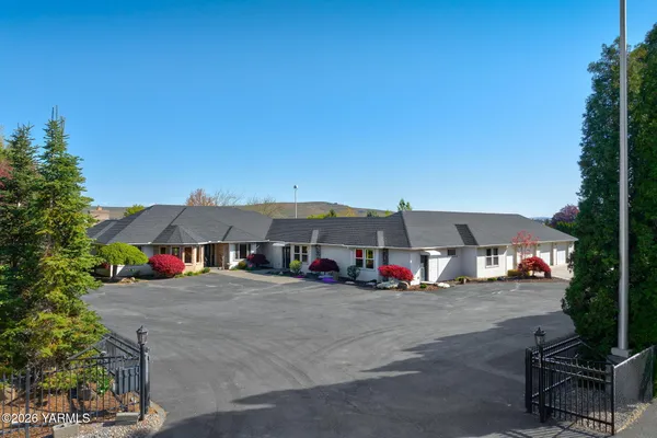$965,000 | 613 South Friedline Road, Yakima, WA 98908