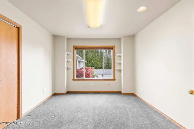 $985,000 | 613 South Friedline Road, Yakima, WA 98908