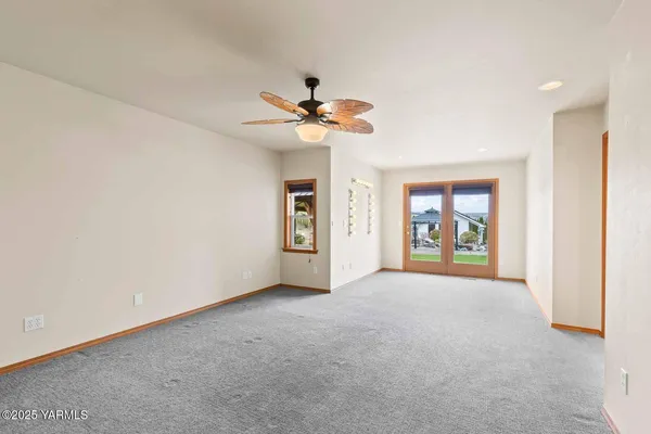 $965,000 | 613 South Friedline Road, Yakima, WA 98908