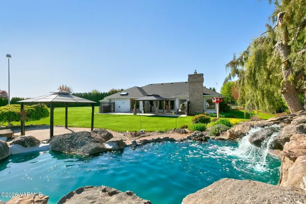 $965,000 | 613 South Friedline Road, Yakima, WA 98908