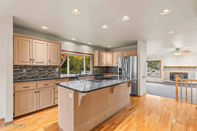 $985,000 | 613 South Friedline Road, Yakima, WA 98908