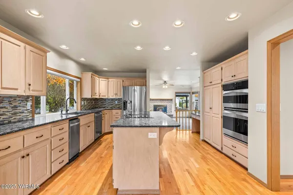 $985,000 | 613 South Friedline Road, Yakima, WA 98908