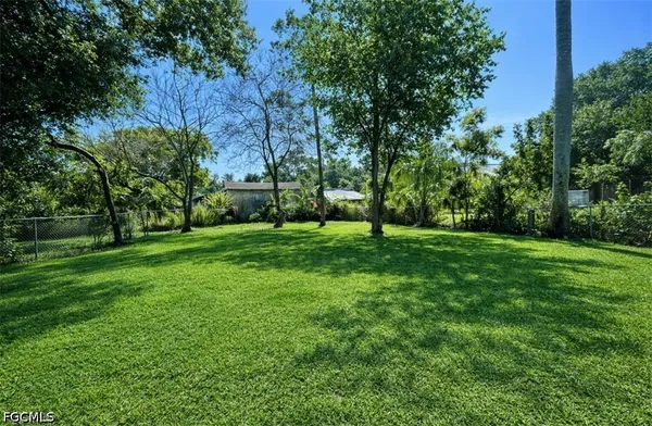 $1,350 | 569 Nuna Avenue, Fort Myers, FL 33905