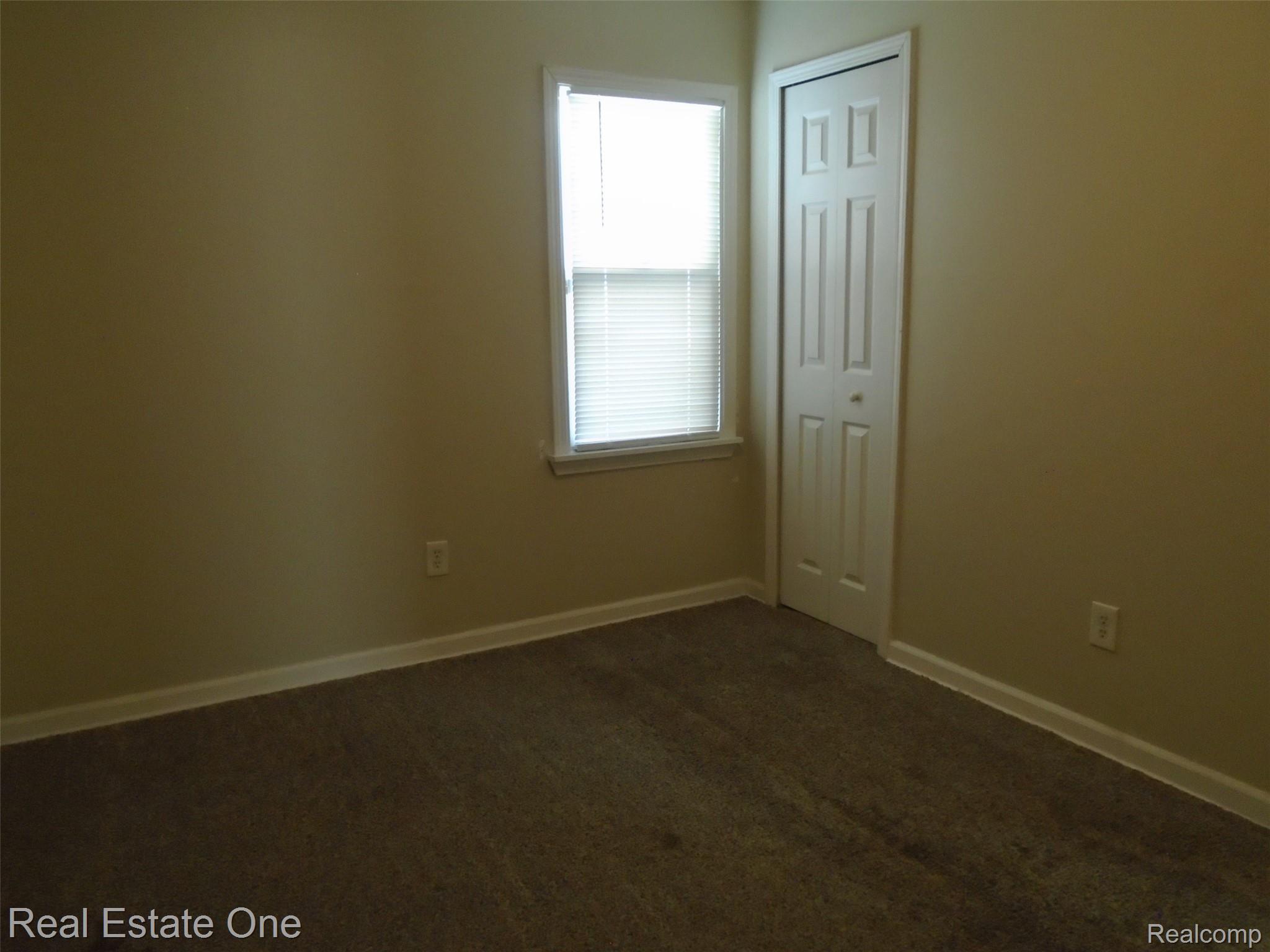 27064 Notre Dame Street Inkster, MI 48141 - Photo 7 of 20 DSC08917.JPG
