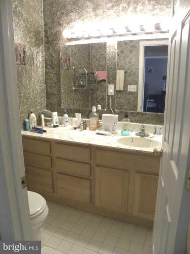 11187 Saffold Way Reston, VA 20190 - Photo 13 of 28 Bath (Master)