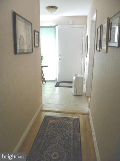 11187 Saffold Way Reston, VA 20190 - Photo 5 of 28 Interior (General)