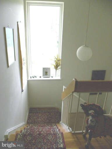 11187 Saffold Way Reston, VA 20190 - Photo 6 of 28 Interior (General)