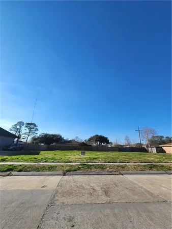 $40,000 | 3608 Lyndell Drive, Chalmette, LA 70043