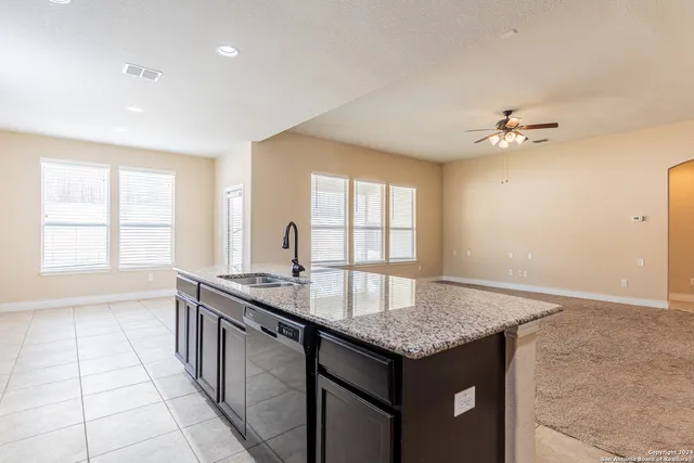 $2,150 | 3922 Retreat, San Antonio, TX 78253