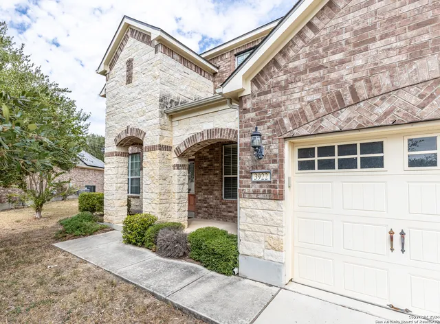 $2,150 | 3922 Retreat, San Antonio, TX 78253
