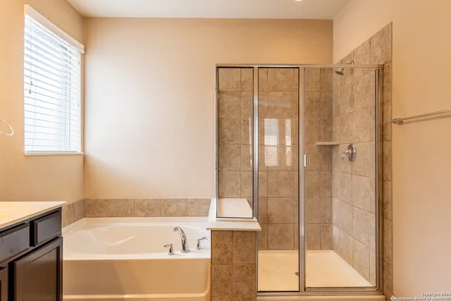 $2,150 | 3922 Retreat, San Antonio, TX 78253