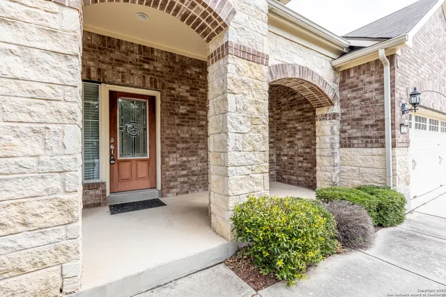 $2,150 | 3922 Retreat, San Antonio, TX 78253
