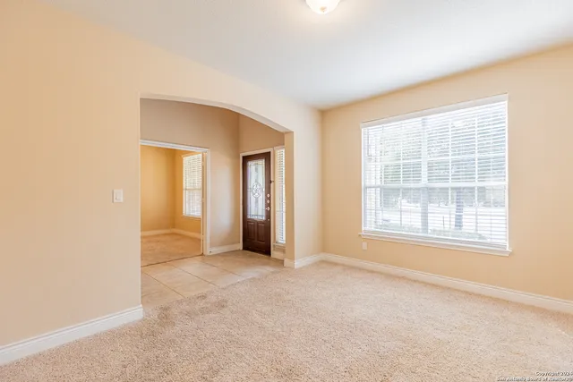 $2,150 | 3922 Retreat, San Antonio, TX 78253