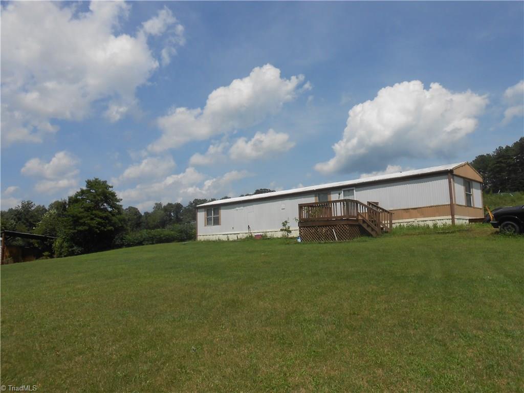 1020 Holly Farm Road Walnut Cove, NC 27052 - Photo 4 of 28 Gallery Image 4