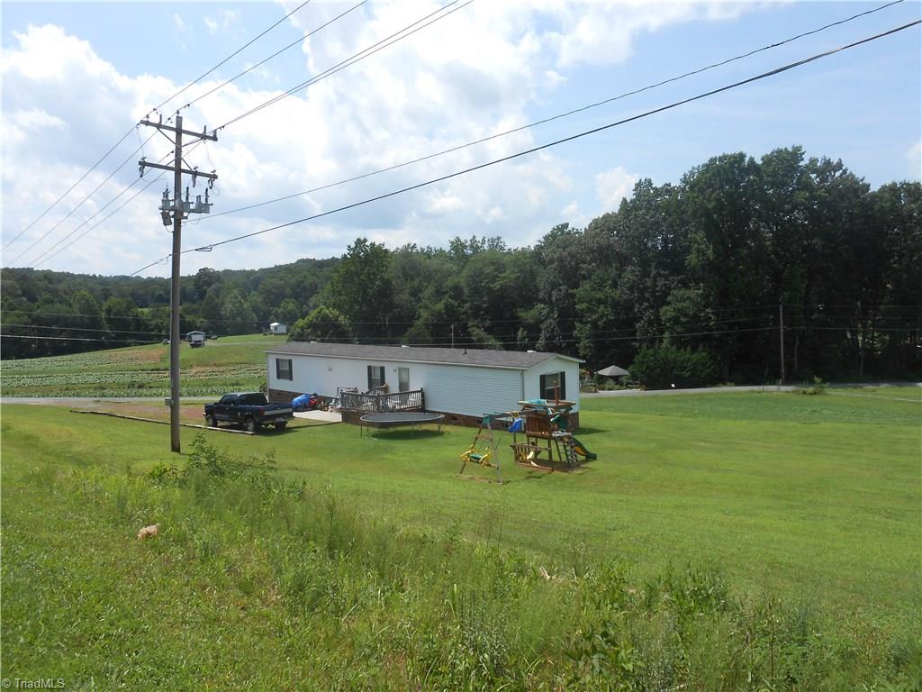 1020 Holly Farm Road Walnut Cove, NC 27052 - Photo 5 of 28 Gallery Image 5