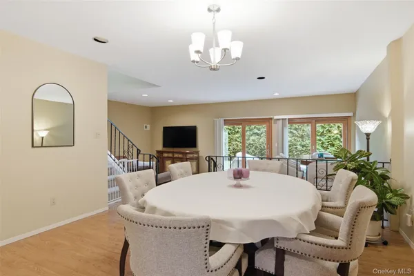 $819,000 | 54 Southgate Circle, Massapequa Park, NY 11762