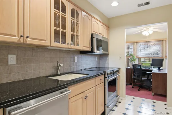$819,000 | 54 Southgate Circle, Massapequa Park, NY 11762