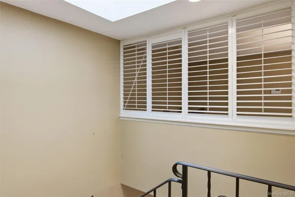 $819,000 | 54 Southgate Circle, Massapequa Park, NY 11762