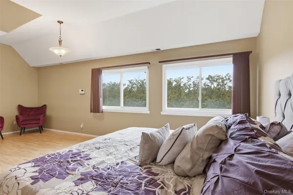 $819,000 | 54 Southgate Circle, Massapequa Park, NY 11762