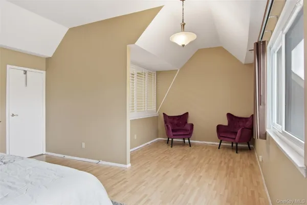 $819,000 | 54 Southgate Circle, Massapequa Park, NY 11762