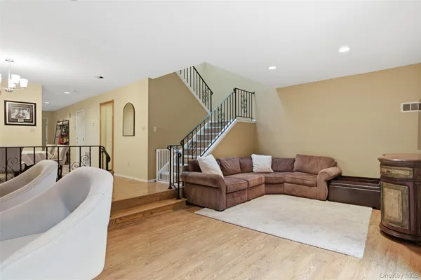 $819,000 | 54 Southgate Circle, Massapequa Park, NY 11762