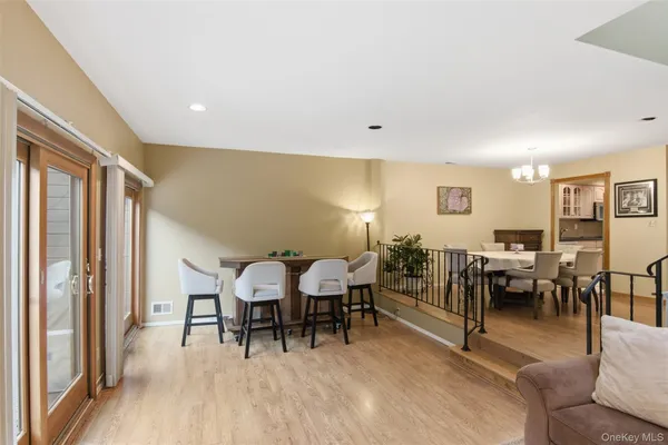 $819,000 | 54 Southgate Circle, Massapequa Park, NY 11762