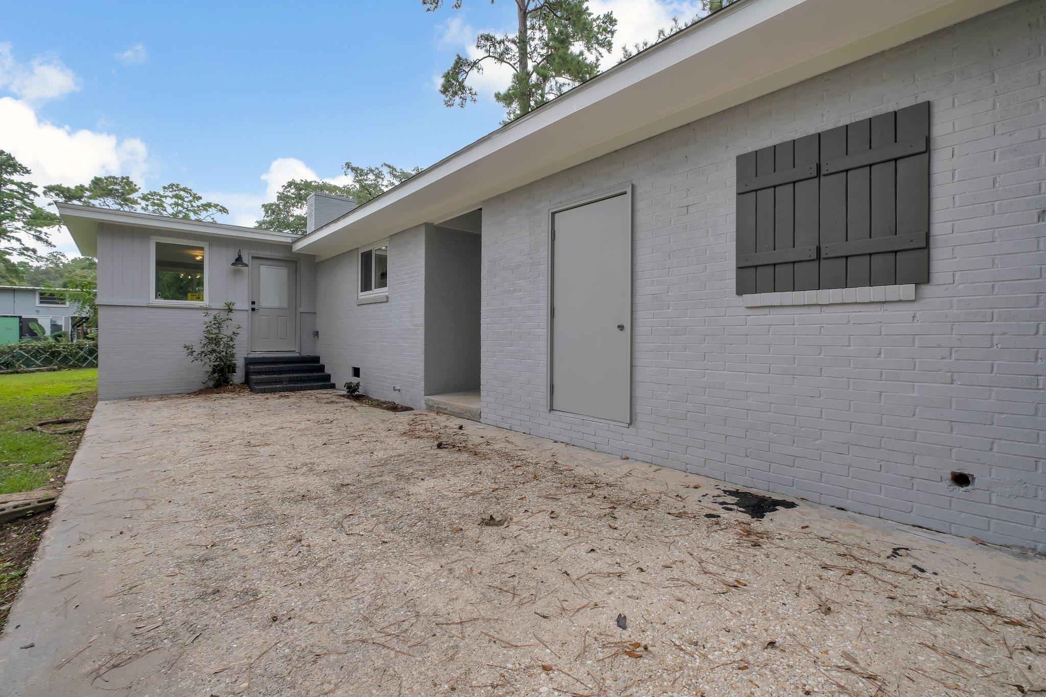 2114 Ridgetop Drive Tallahassee, FL 32303 - Photo 11 of 29 Gallery Image 11