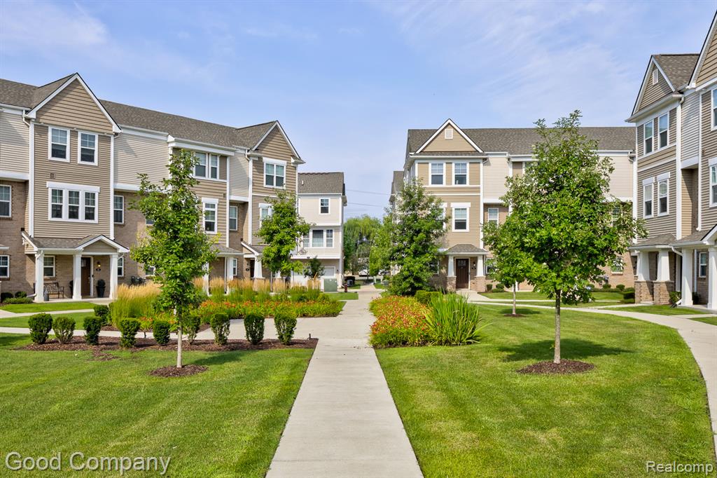 2500 Normandy Road, Unit 29 Royal Oak, MI 48073 - Photo 40 of 51 Gallery Image 40
