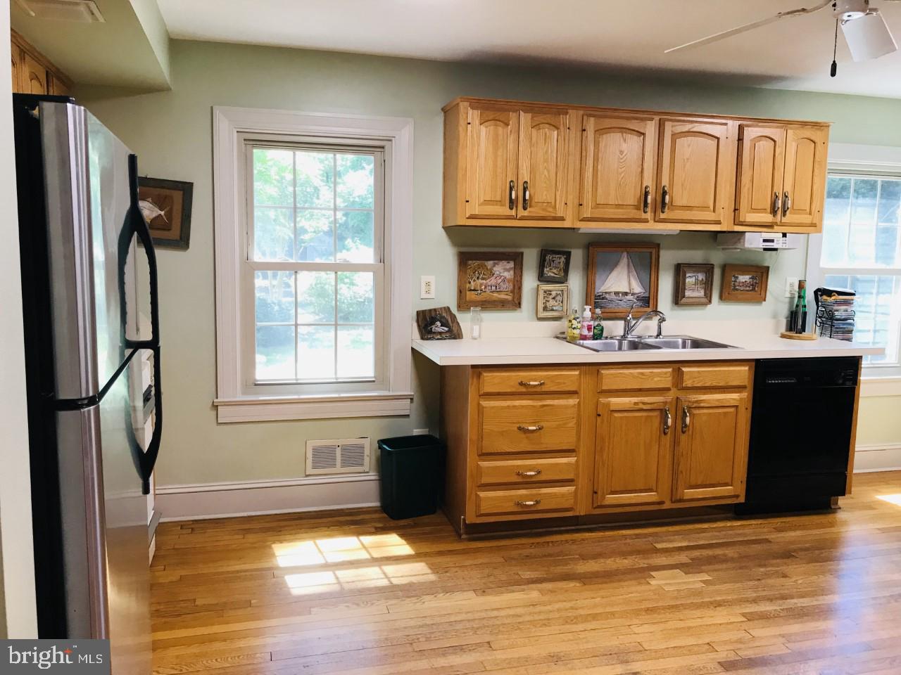 1129 Riverside Drive Salisbury, MD 21801 - Photo 9 of 44 18'x13' Kitchen