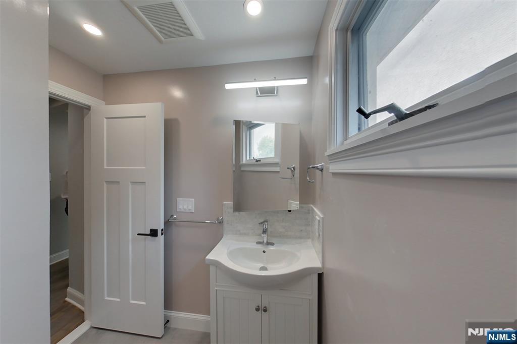 262 Main Street East Rutherford, NJ 07073 - Photo 15 of 22