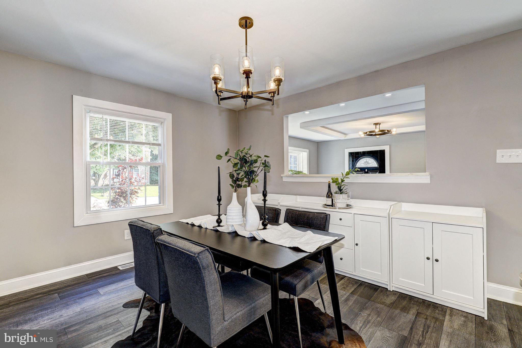 1019 Breezewick Road Baltimore, MD 21286 - Photo 20 of 54 Dining Room