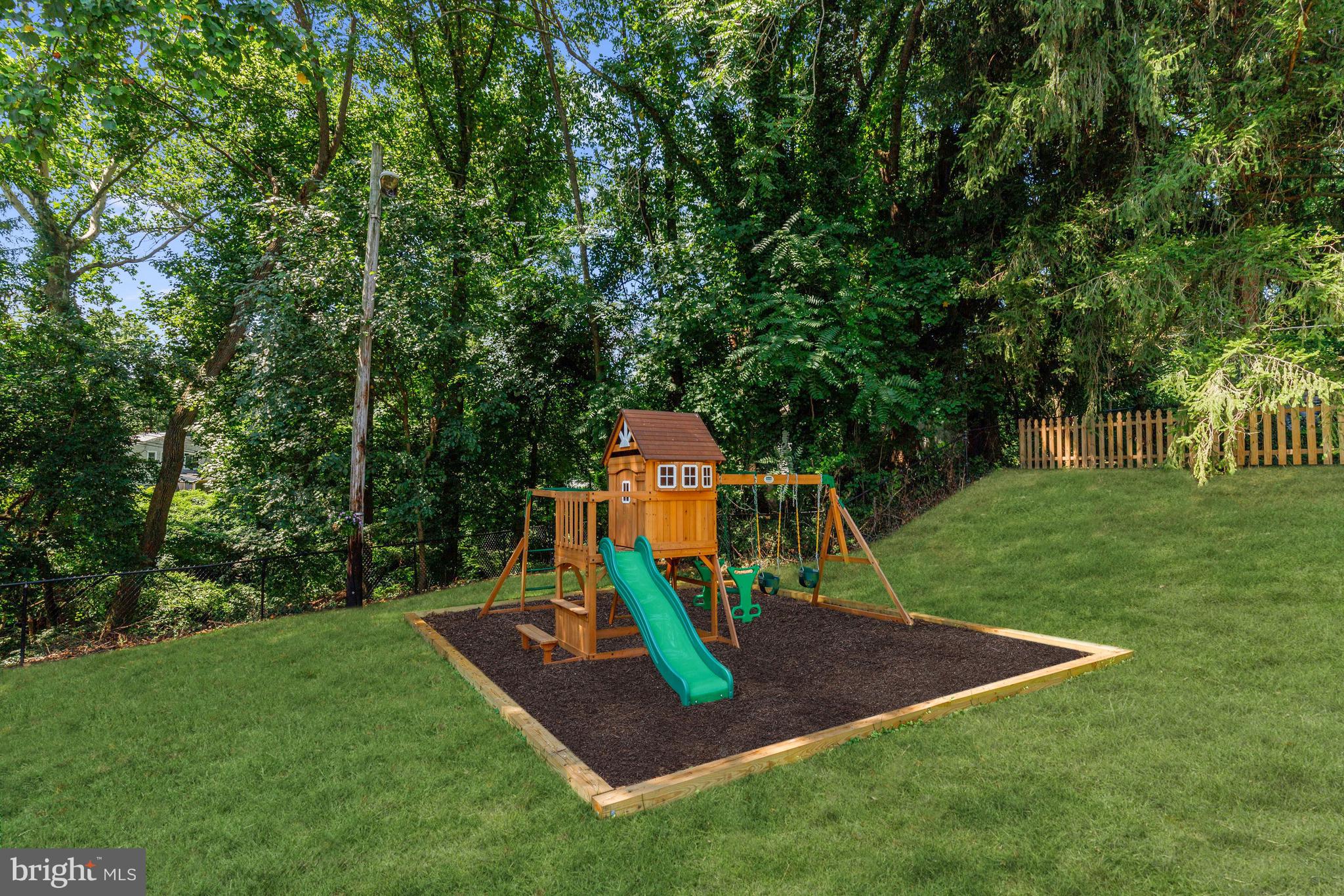 1019 Breezewick Road Baltimore, MD 21286 - Photo 46 of 54 Backyard