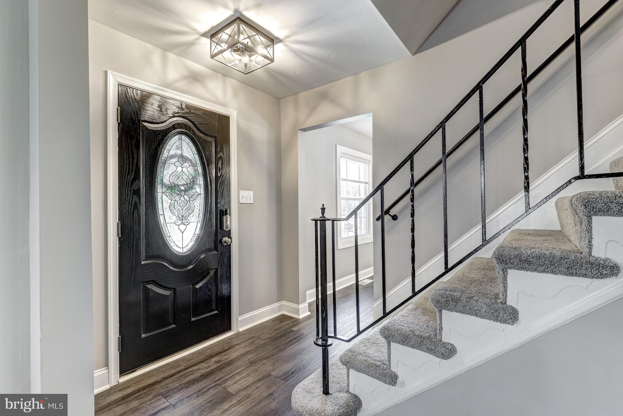 1019 Breezewick Road Baltimore, MD 21286 - Photo 7 of 54 Foyer