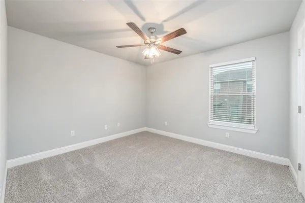 $1,975 | 714 Rolling Terrace Circle, Granbury, TX 76049